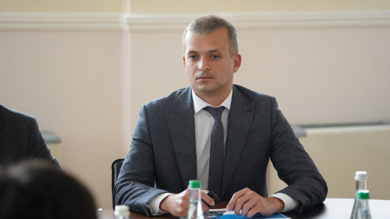 Ексзаступника міністра Лозинського, якого затримали на рекордному хабарі, відправили під варту