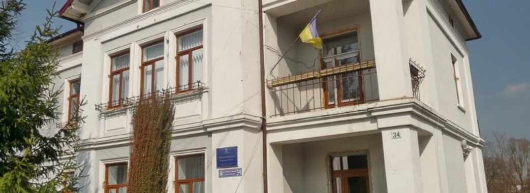 Після розголосу LMN жителям Комарно відновили доступ до міської ради