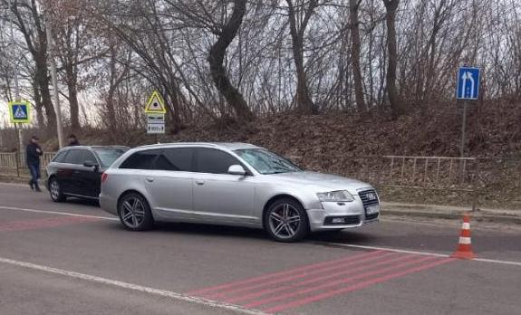 Загинув на місці: неподалік Львова водій «Audi A6» на смерть збив літнього чоловіка