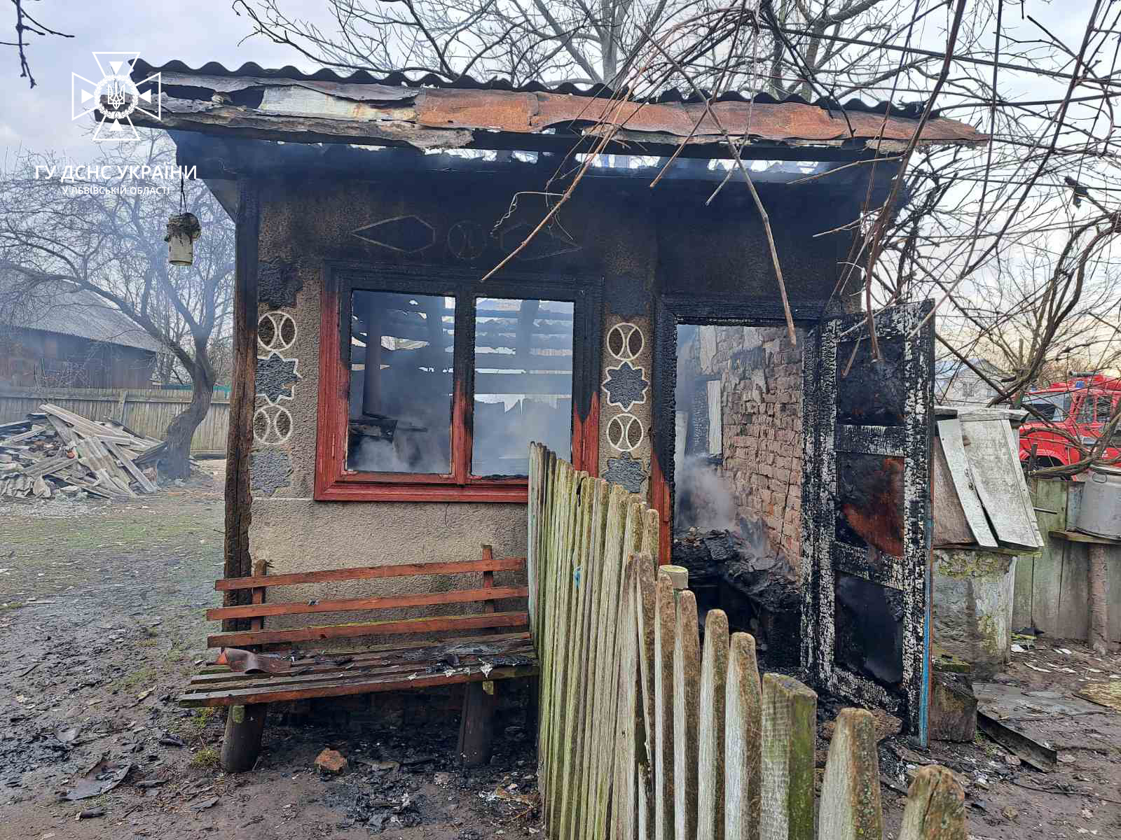 Будівля вигоріла вщент: в селі на Жовківщині сталась пожежа