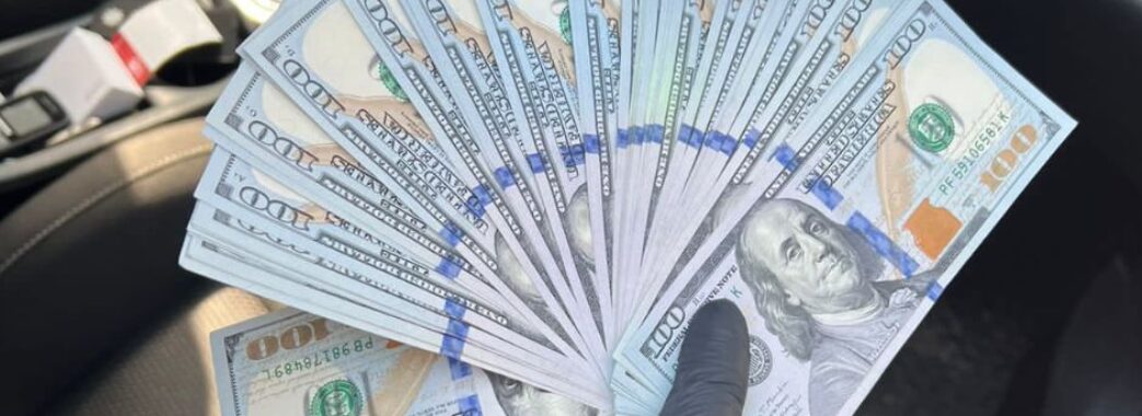 На Жовківщині затримали поліцейських, які вимагали 5000 доларів від благодійного фонду