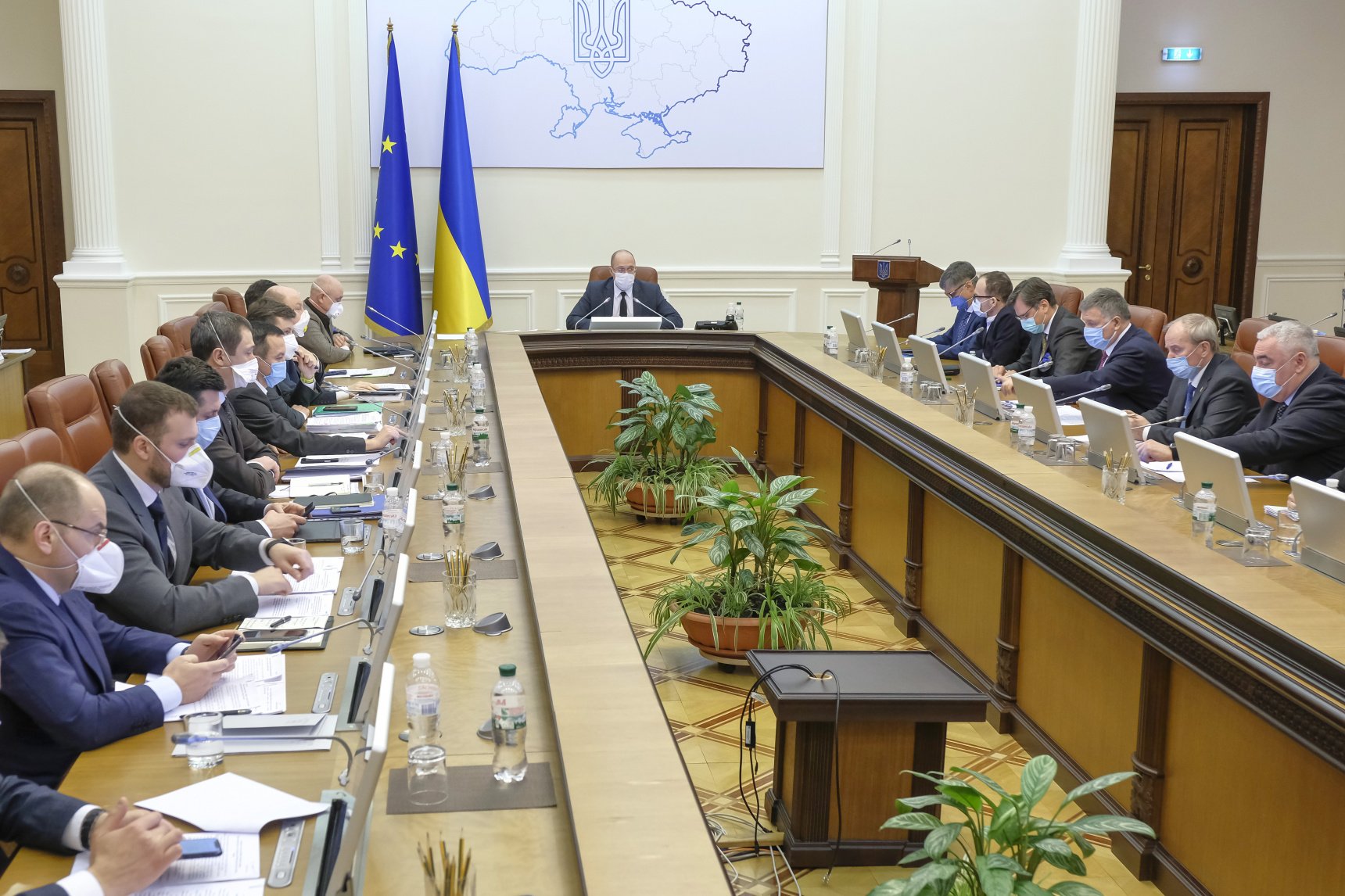 Шмигаль підтвердив звільнення Шкарлета та анонсував ще ряд кадрових змін у Кабміні