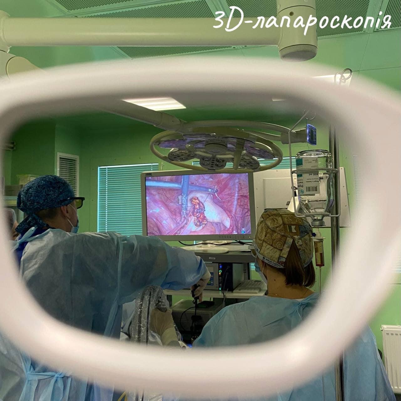 У Львові прооперували 15-річну дівчину, у якої виявили кисту, величиною з баскетбольний м‘яч