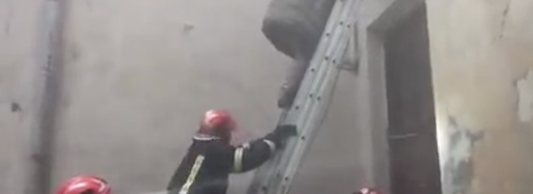 У Львові на пожежі загинув 53-річний чоловік: ще двох людей врятували (ВІДЕО)