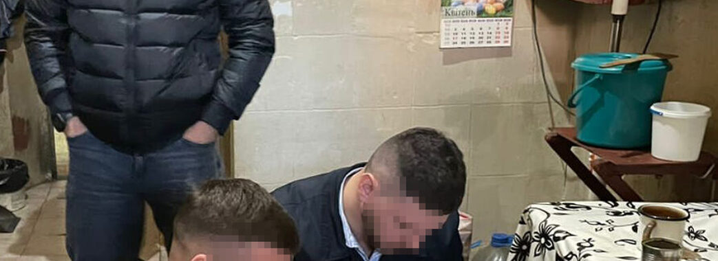 Видурював у людей гроші із в’язниці: на Львівщині викрили 25-річного шахрая
