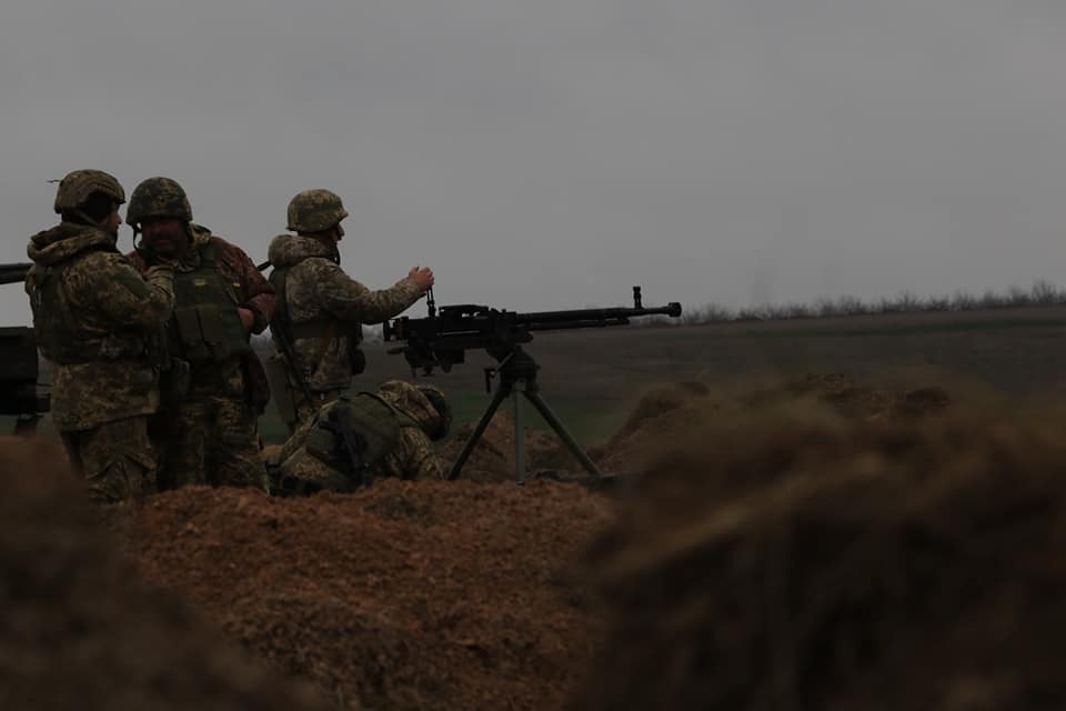 Втрати ворога: українські оборонці відмінусували ще пів тисячі окупантів