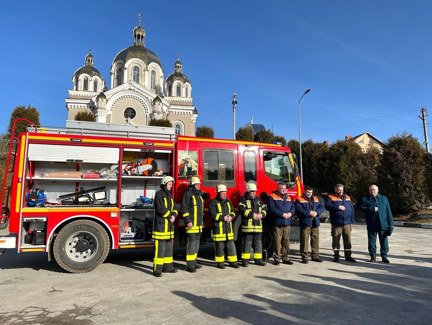 Ми вам авто, ви нам – мільйон: депутати Східницької ради віддали з бюджету громади мільйон гривень за подаровану пожежну машину
