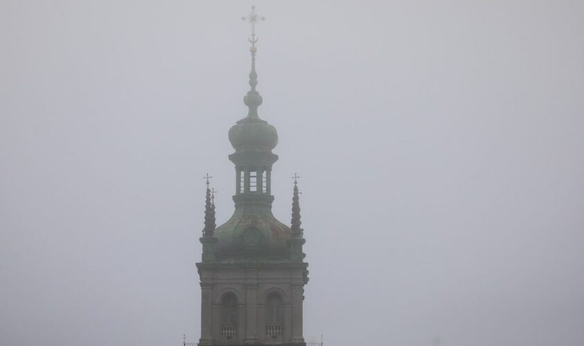 У неділю мешканців Львівщини чекає туман та ожеледиця