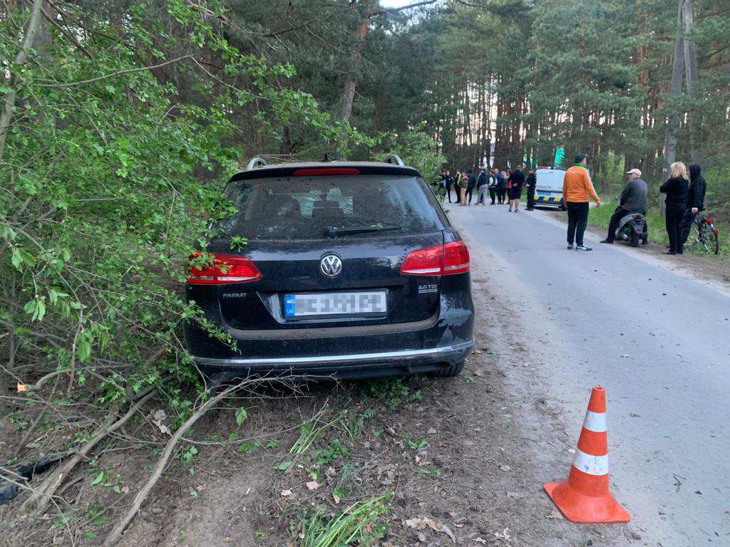 Неподалік кордону 17-річний водій збив жінку з однорічною дитиною