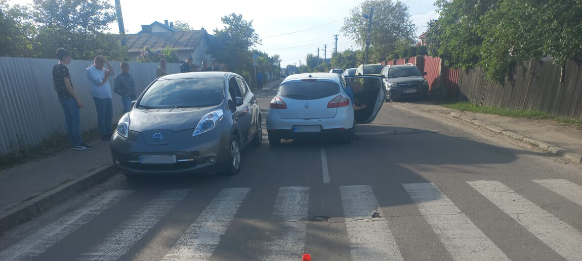 Поблизу Львова водійка Renault Megane збила дитину