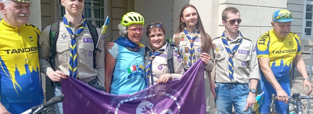 Здолала 2100 км на велосипеді, щоб підтримати Україну: у Львові зустріли італійку Лауру Мореллі