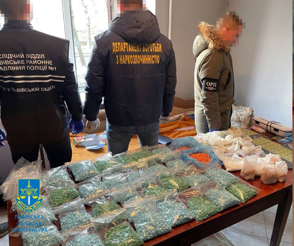 На Львівщині судитимуть чоловіка і жінку, які займались контрабандою наркотиків із Нідерландів