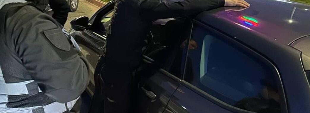 Поліцейські затримали хмельничанина, який вкрав у Львові BMW