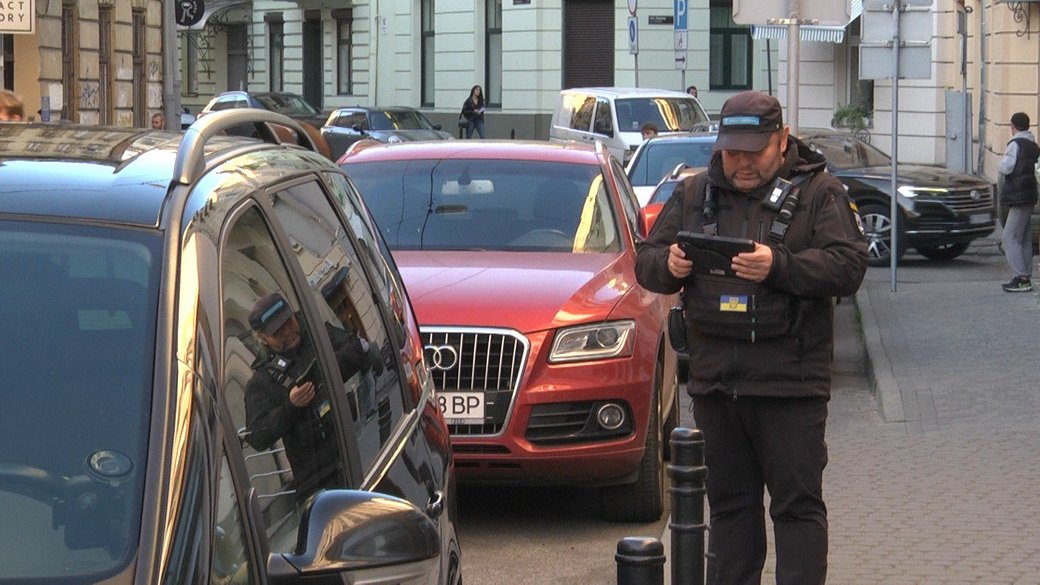 В мерії назвали вулиці Львова, на яких найчастіше ловлять водіїв-порушників паркування