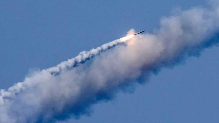 Вночі над Золочівщиною збили ворожу ракету: виникла пожежа