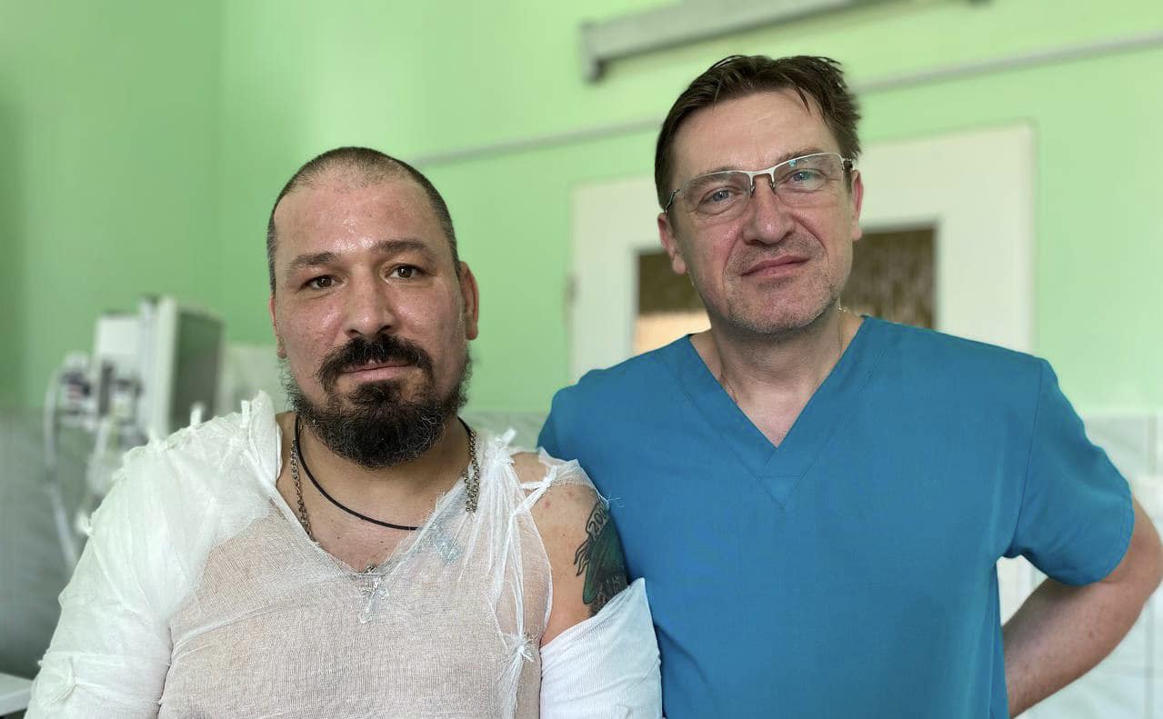 У Львові лікують 39-річного захисника, який потрапив від ворожий ракетний обстріл