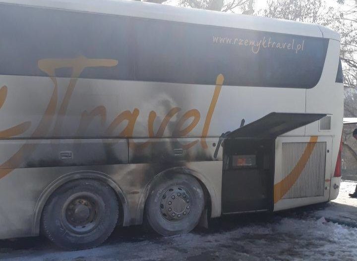 Суд виправдав двох чоловіків за підпал польського автобуса у Львові