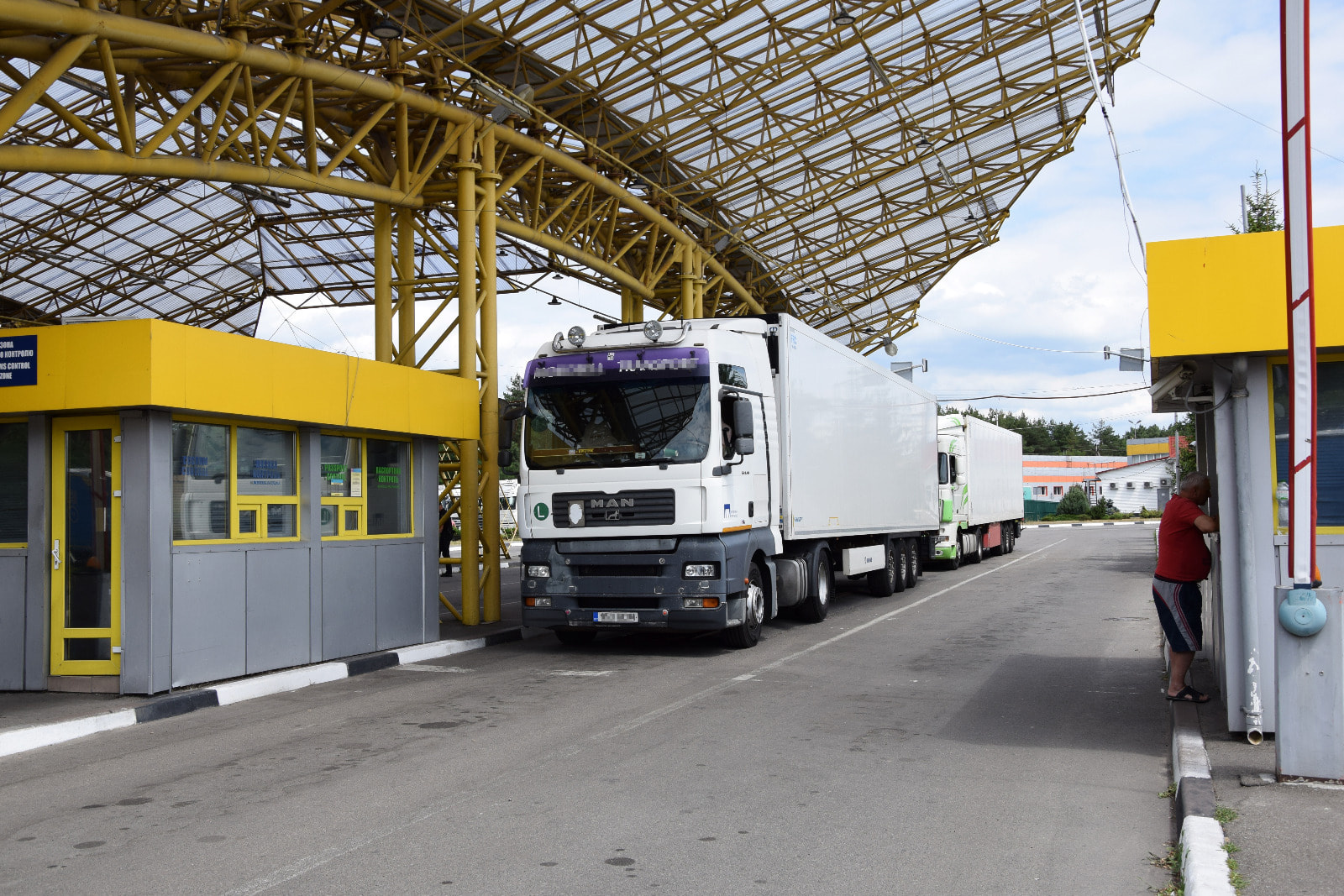 Польські фермери знову заблокували рух вантажівок на одному із пунктів пропуску