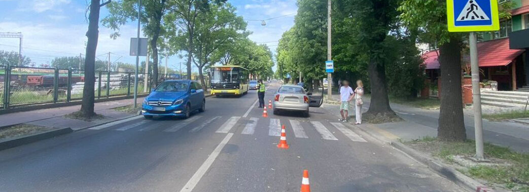 У Львові на вул.Шевченка водійка «Ланосу» збила 57-річну жінку
