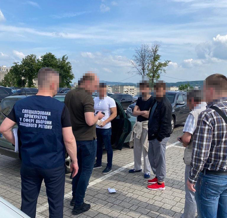 Поблизу Львова затримали трьох організаторів схеми вивозу ухилянтів за кордон