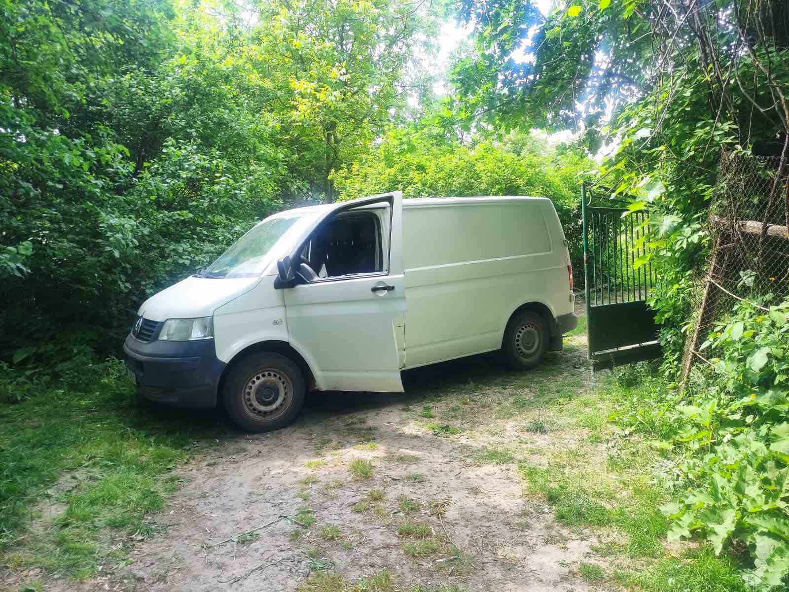 На Золочівщині водій мікроавтобуса збив свою дружину: жінку забрали в реанімацію