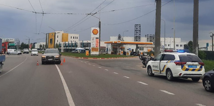 22-річний мотоцикліст постраждав після зіткнення з «Audi Q7» в селі біля Львова