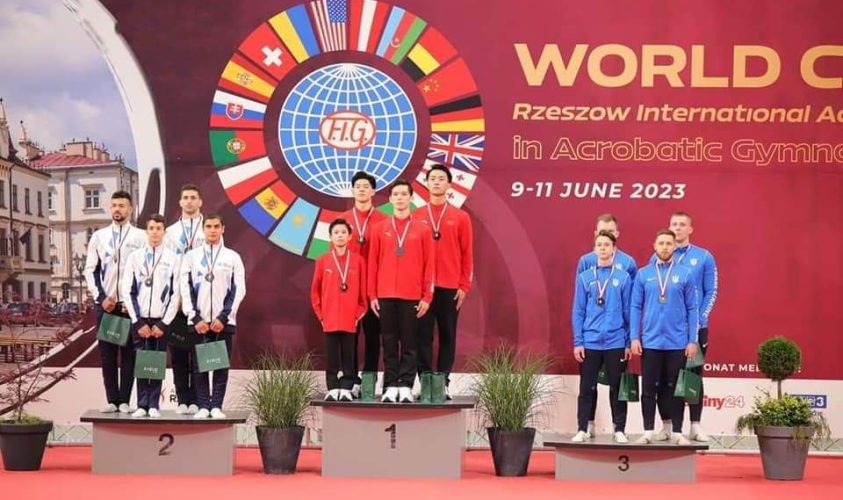 Львівські акробати посіли третє місце на Кубку світу в Жешуві
