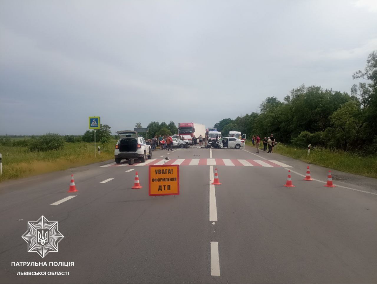 На трасі Київ-Чоп аварія, поліція перекрила рух. Схема обʼїзду