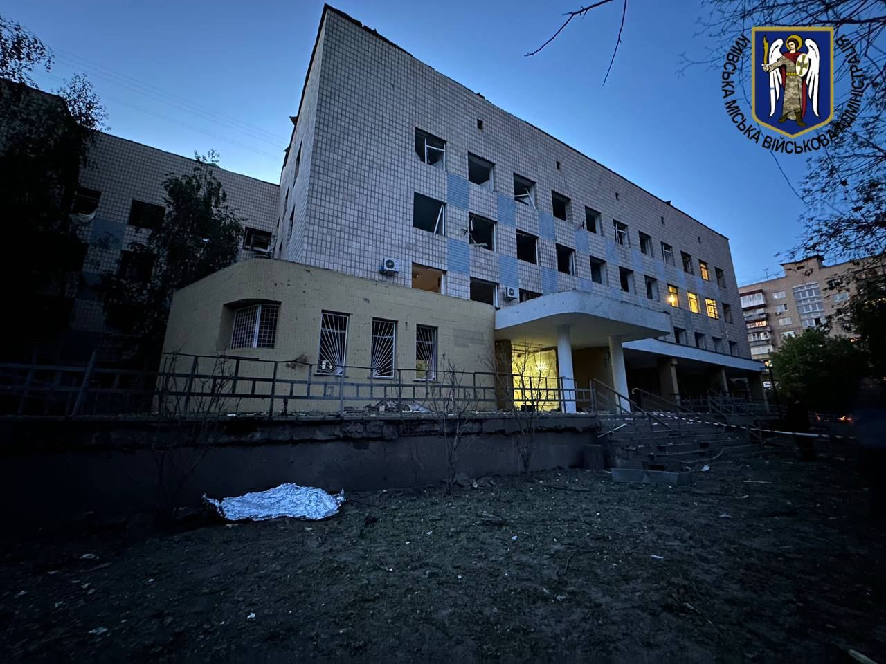 Жертвами нічної ракетної атаки на столицю стали троє людей, в тому числі дитина
