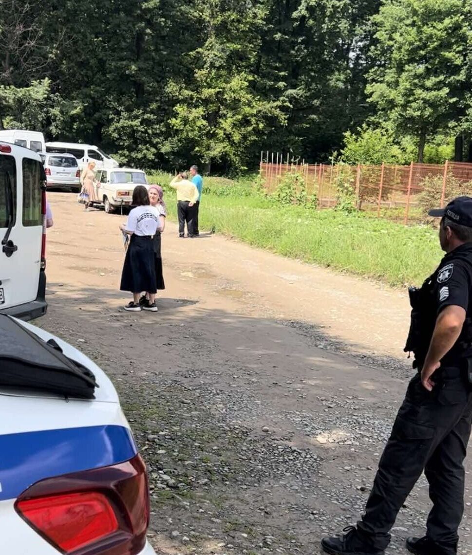 Прихожани московського патріархату збираються на службу в приватному будинку у Самборі