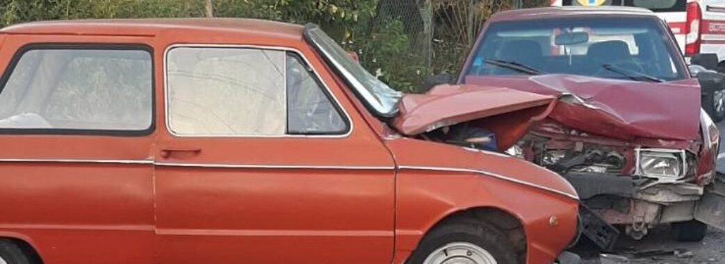 На Яворівщині водій, який потрапив у ДТП, не міг самостійно вибратися з розбитої автівки