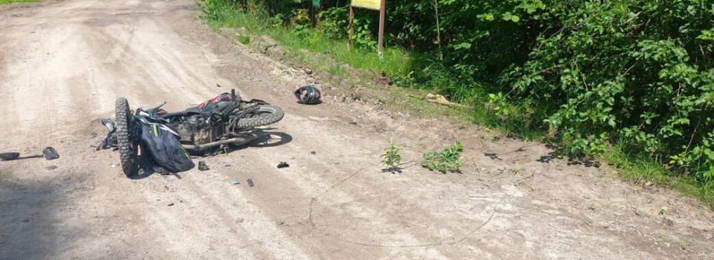 30-річний мотоцикліст постраждав у ДТП з вантажівкою на Червоноградщині