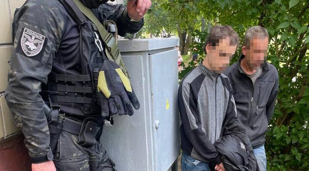 Львівські правоохоронці затримали злочинну групу, яка займалась продажем наркотиків