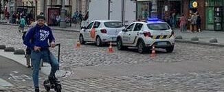 В центрі Львова авто збило дитину: 10-річний хлопчик потрапив до лікарні