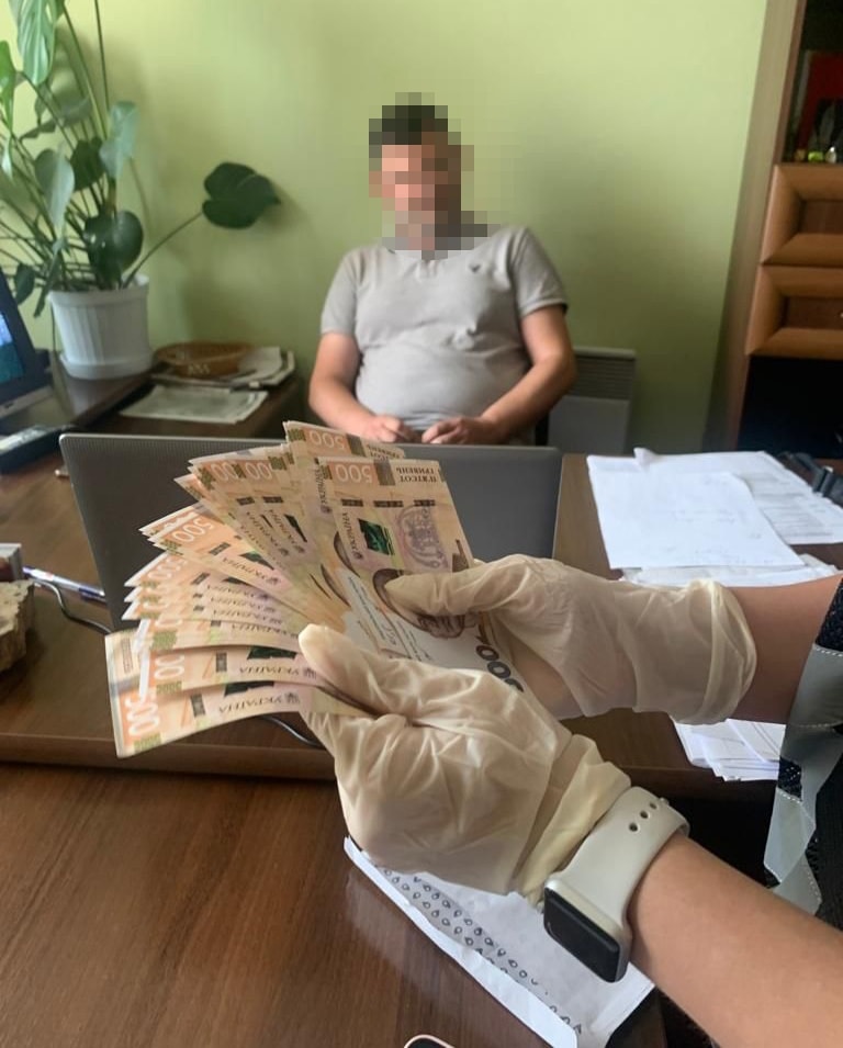 Заступника міського голови Червонограда, якого спіймали на хабарі, планують звільнити