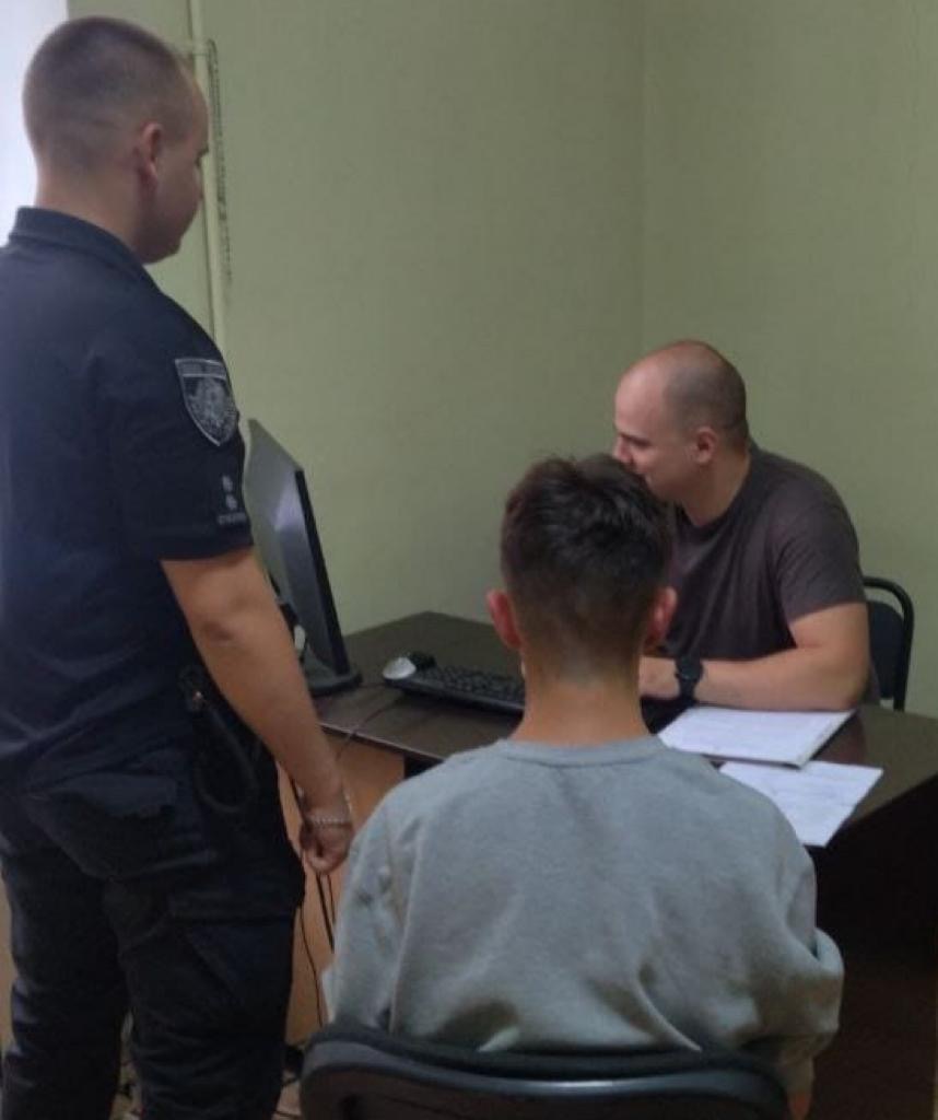 Вночі заліз у вікно: на Стрийщині затримали крадія, який пограбував пенсіонерку