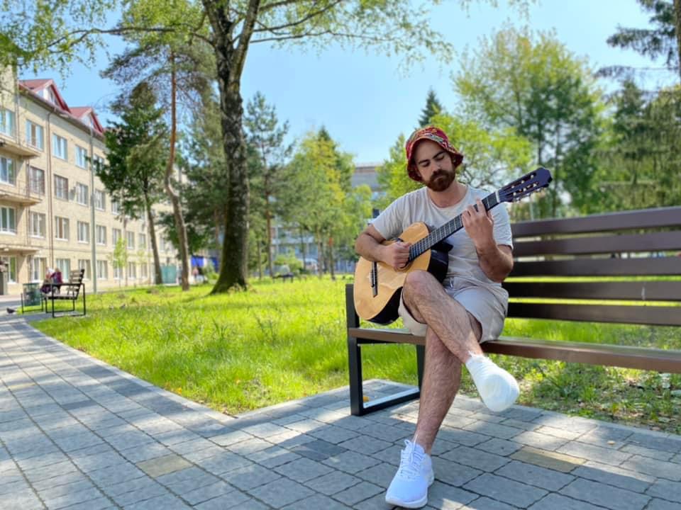 У Львові лікують захисника, якому ворожий снаряд розтрощив пальці на нозі