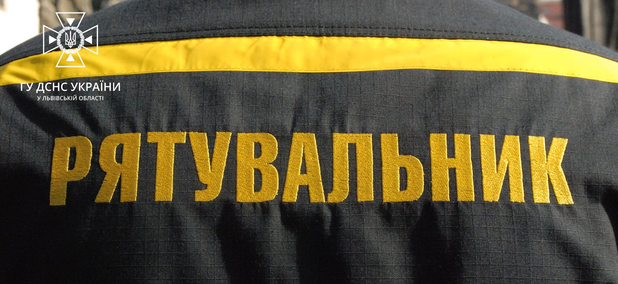 У Новому Роздолі рятувальники через балкон дісталися до бабусі, яка не могла самостійно відчинити двері