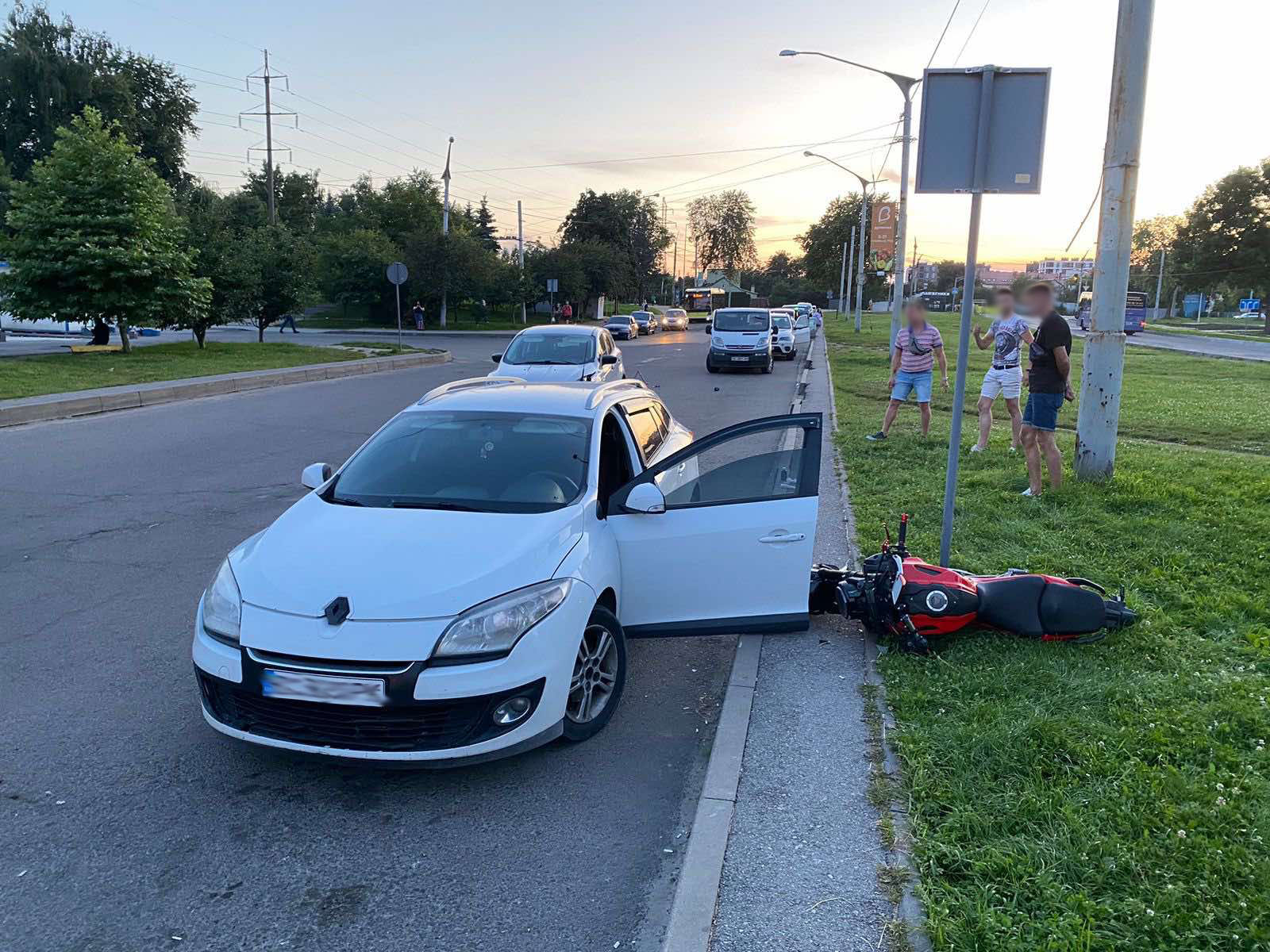 25-річний мотоцикліст постраждав в аварії у Львові