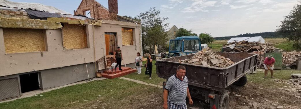 В Ставчанах на Львівщині триває ліквідація наслідків ракетного удару