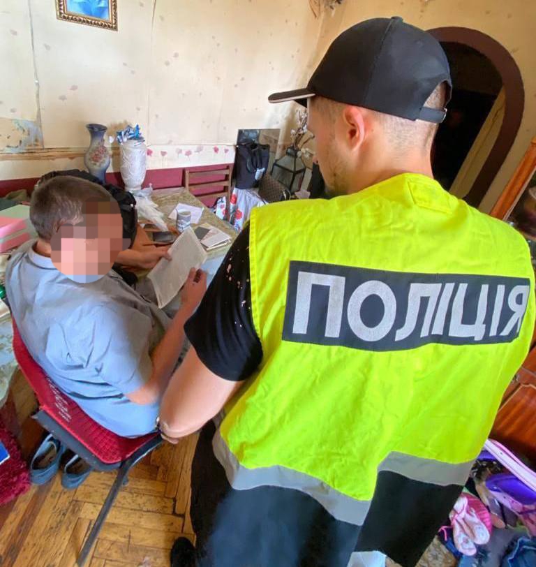 33-річний львів’янин продавав в інтернеті побутову техніку, якої не мав