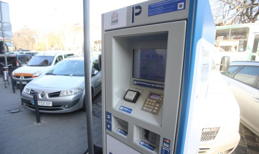 У Львові облаштують ще 20 паркувальних майданчиків