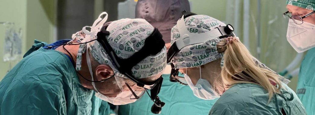 Не міг дихати носом: львівські медики прооперували хлопця з Самбора із вадою обличчя