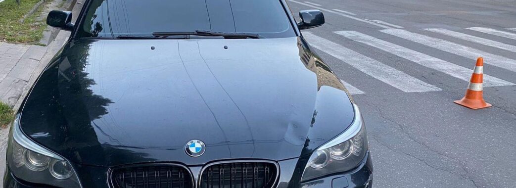 У Львові 36-річний водій BMW збив жінку з двома дітьми