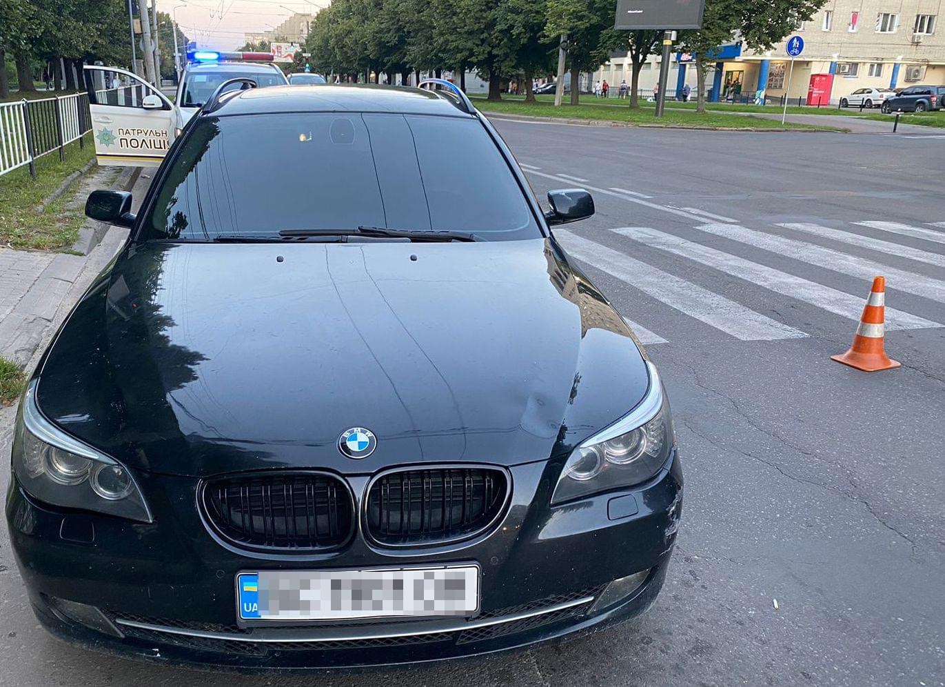 У Львові 36-річний водій BMW збив жінку з двома дітьми