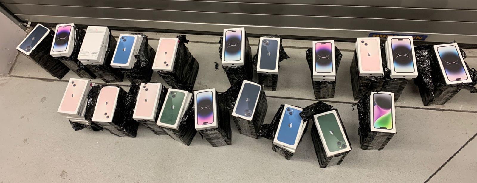 На польському кордоні виявили незадекларовані телефони майже 7 млн грн