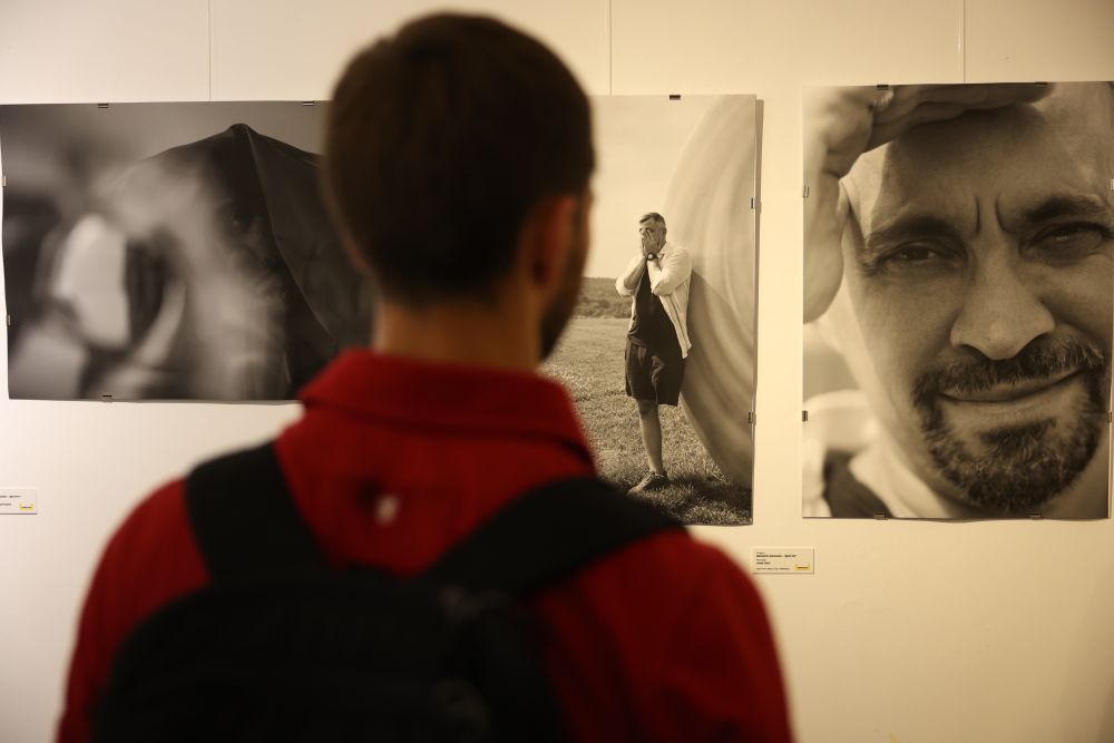 У Львові відкрили ексклюзивну фотовиставку, присвячену захисникам та їх рідним