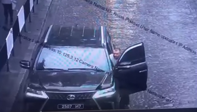 Власник скандального Брюховицького озера змінював номерні знаки на авто за допомогою однієї кнопки: реакція поліції