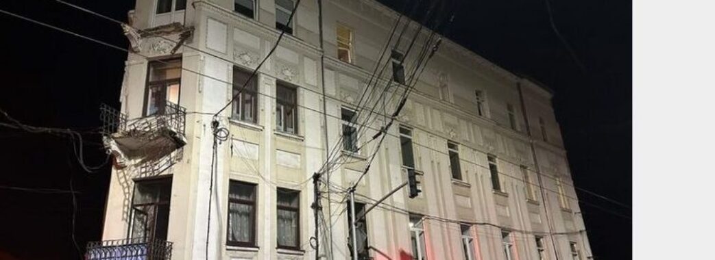 У центрі Львова обвалився балкон разом з людиною: чоловік загинув (ОНОВЛЕНО)