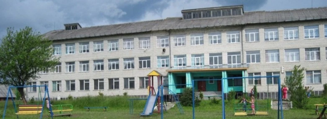 У Львівській ОВА прокоментували скандал із директором школи на Самбірщині